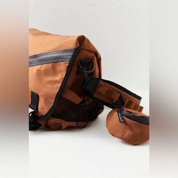 FP Movement Move With It Messenger Bag - Picture 4 of 15